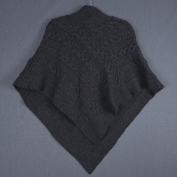 Aran Crafts Cape Womens Small Medium Charcoal Merino Wool Cable Knit Pullover - Picture 6 of 7